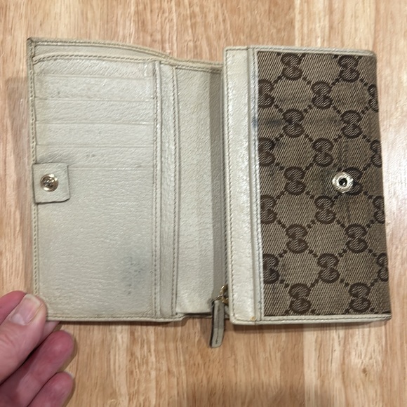 GUCCI WALLET - Picture 6 of 16